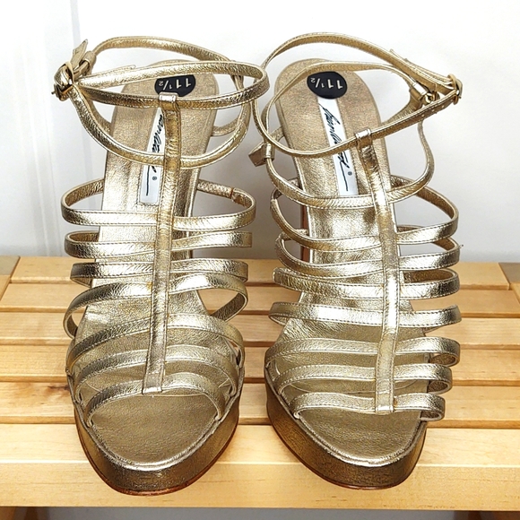 🪙Brian Atwood 11 M Gold 🪙 Party Sandals 🥳🎉 🆕 - Picture 6 of 8